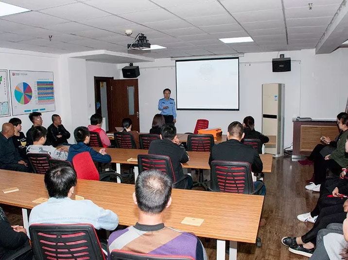 1.webp.jpg 1.webp.jpg